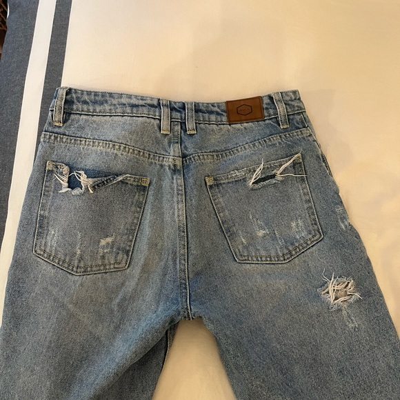 RVCA Ripped Jeans - Picture 3 of 4